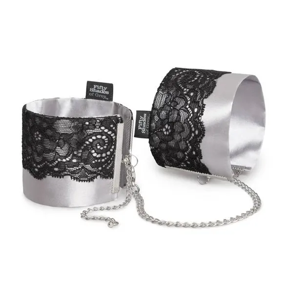 Kajdanki ozdobne - Fifty Shades of Grey Play Nice Satin & Lace Wrist Cuffs